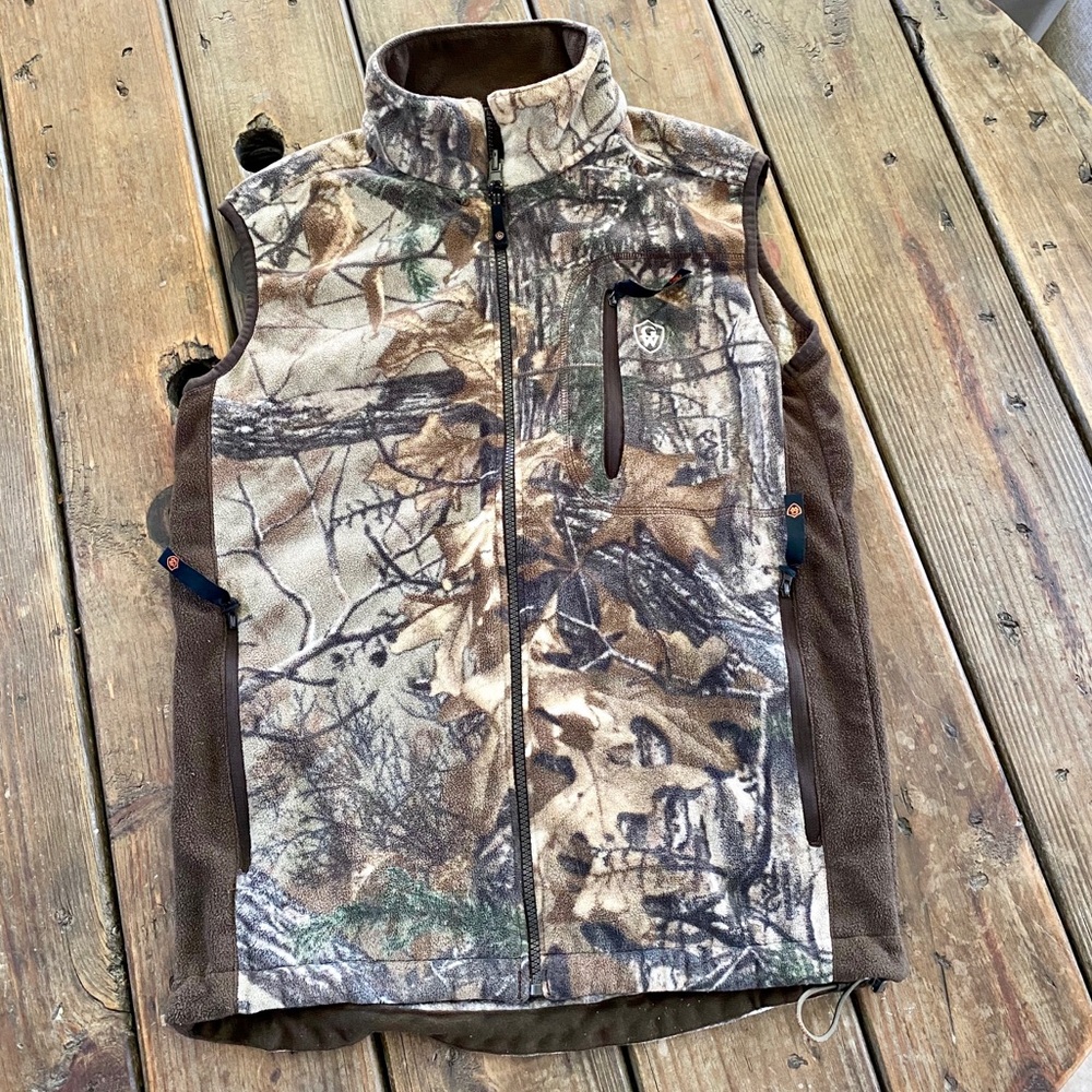 ~Game Winner~ fleece camouflage/brown zip up vest